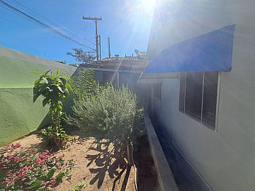 CASA 2 DORM. EM TERRENO 470m� JD NOVA SUI�A